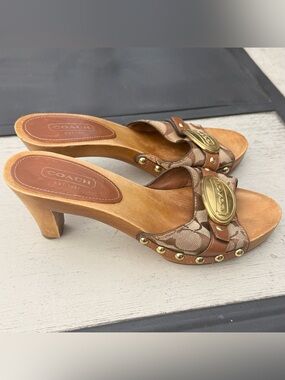 Vintage Coach brown/tan wooden heels